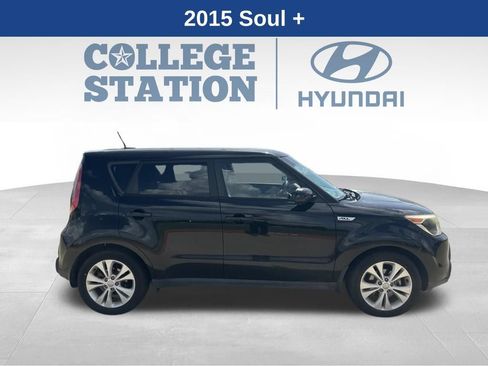 Used 2015 Kia Soul + FWD image 2