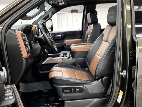 Used 2022 Chevrolet Silverado 3500 High Country w/ Safety Package II image 21