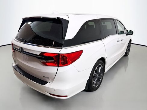 Used 2024 Honda Odyssey Elite image 7