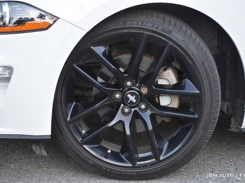 Used 2018 Ford Mustang Coupe w/ Equipment Group 101A RWD image 31