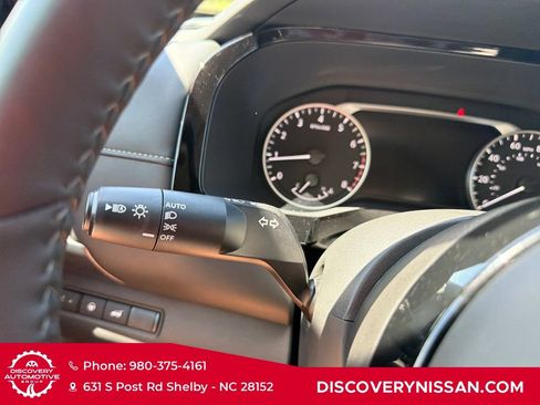Certified 2024 Nissan Pathfinder SL FWD image 23