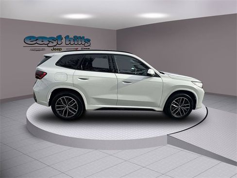 Used 2025 BMW X1 xDrive28i image 2