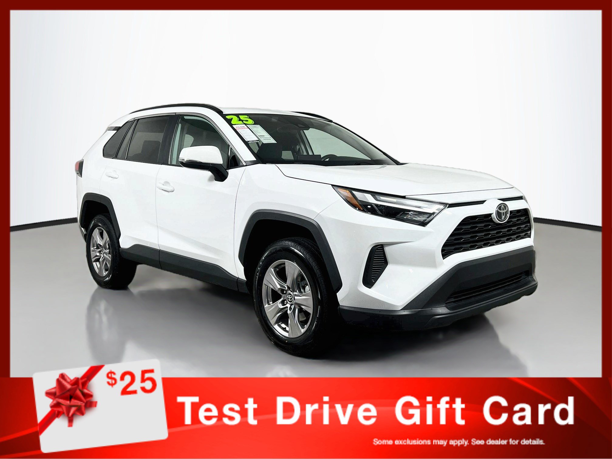 Used 2025 Toyota RAV4 XLE FWD image 1