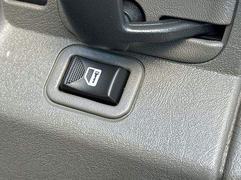 Used 2023 GMC Savana 2500 Extended w/ Driver Convenience Package image 21