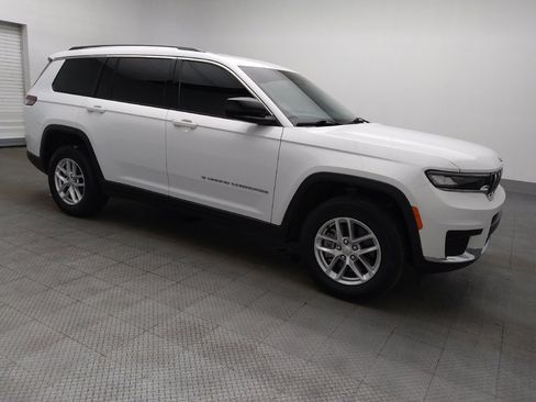 Used 2022 Jeep Grand Cherokee L Laredo w/ Luxury Tech Group I image 11