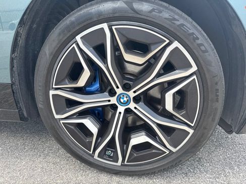 Used 2024 BMW iX xDrive50 w/ Premium Package AWD/4WD image 5
