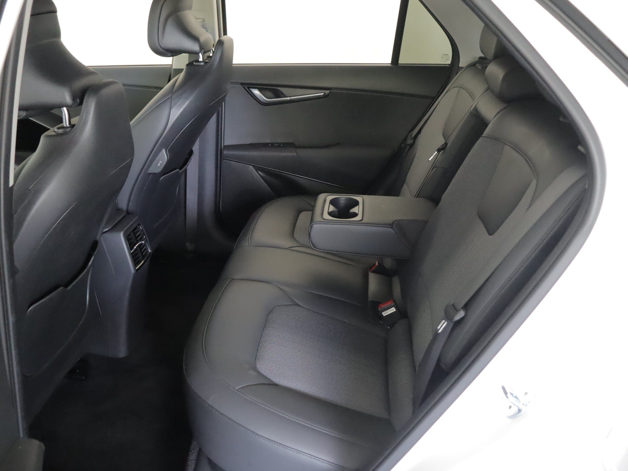 Used 2023 Kia Niro Wind w/ Wind Preserve Package FWD image 8