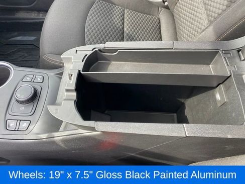 Certified 2019 GMC Terrain SLE w/ Driver Convenience Package image 13