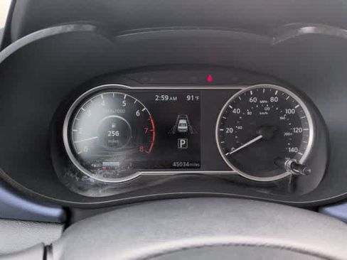 Used 2024 Nissan Versa SV FWD image 31