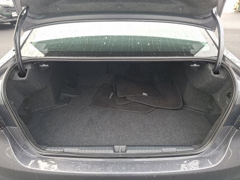 Certified 2025 Subaru Legacy Limited image 10