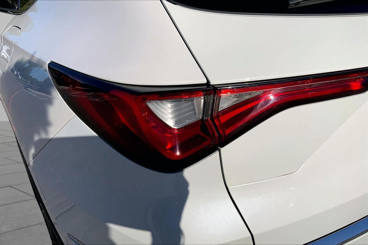 Used 2024 Acura MDX w/ Technology Package AWD/4WD image 29