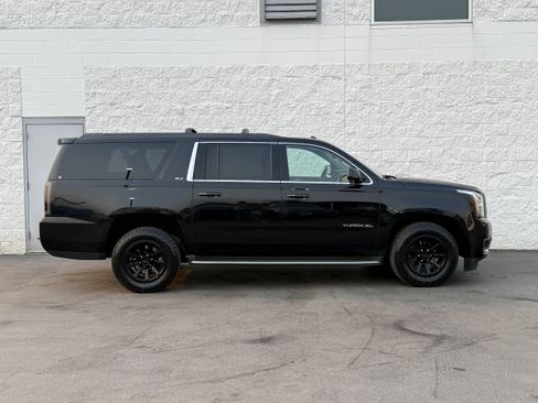 Used 2016 GMC Yukon XL SLT w/ Open Road Package AWD/4WD image 6