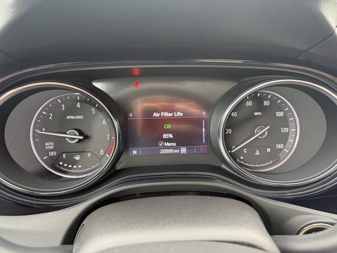 Used 2022 Buick Encore GX Essence w/ Experience Buick Package image 23