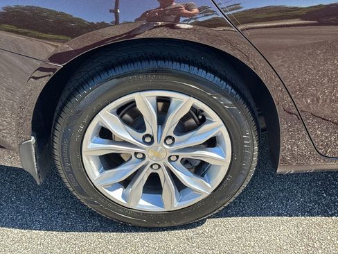 Used 2021 Chevrolet Malibu LT FWD image 17