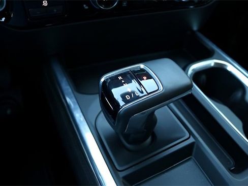 Used 2024 Chevrolet Silverado 1500 LT image 22