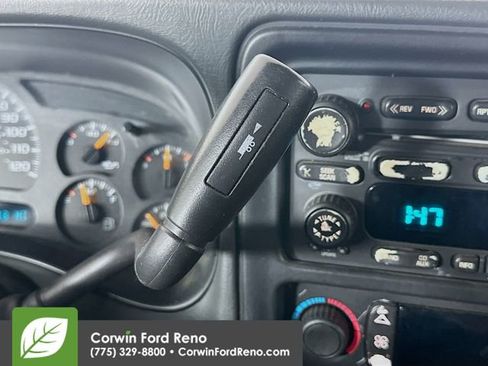 Used 2004 GMC Yukon SLT w/ 1SD Preferred Equipment Group image 15