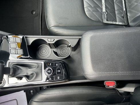 Used 2025 Kia Sportage X-Line w/ Premium Package image 16