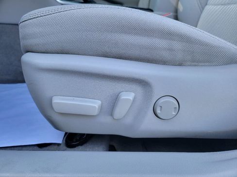 Used 2017 Toyota Camry LE image 14