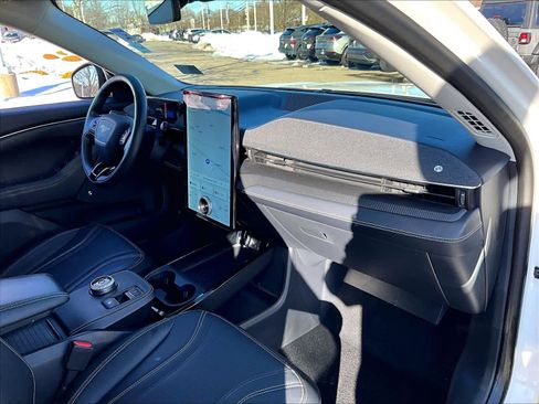 Used 2021 Ford Mustang Mach-E Premium image 14
