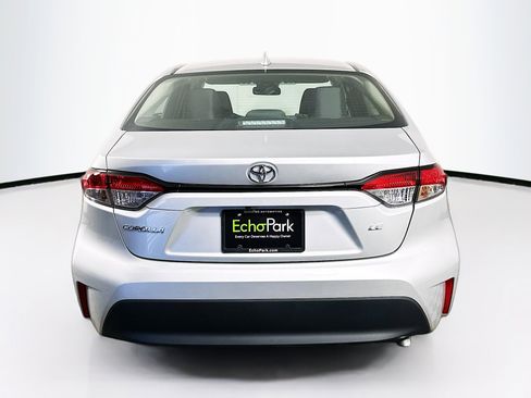 Used 2026 Toyota Corolla LE image 7