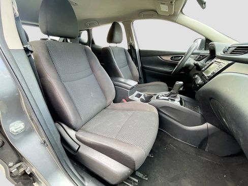 Used 2019 Nissan Rogue Sport S w/ Appearance Package FWD image 16