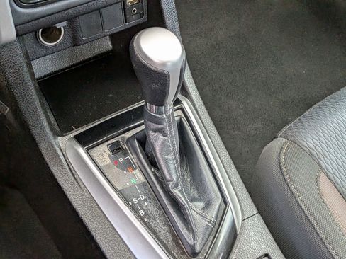 Used 2019 Toyota Corolla LE image 24