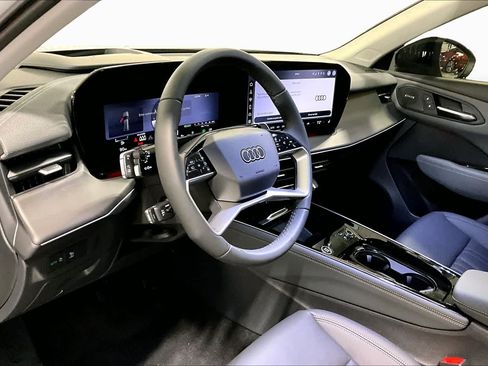 New 2026 Audi Q3 quattro 2.0T AWD/4WD image 8