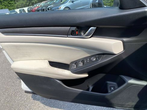 Used 2021 Honda Accord LX image 17