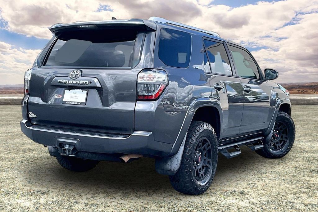 Used 2018 Toyota 4Runner SR5 Premium AWD/4WD image 5