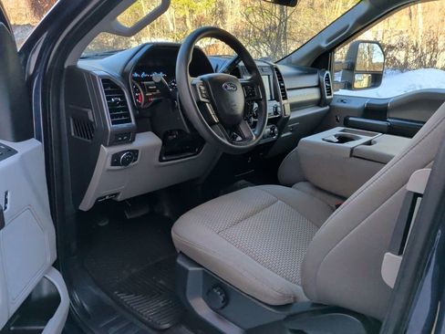 Used 2020 Ford F250 XLT w/ Snow Plow Prep Package image 11