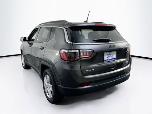 Used 2022 Jeep Compass Latitude w/ Sun and Sound Group AWD/4WD image 7
