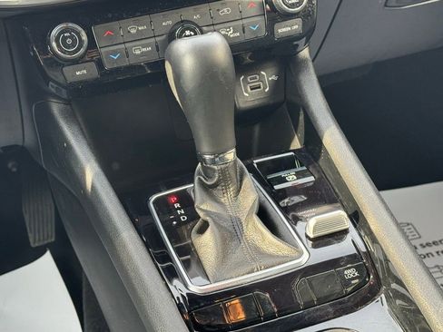 Used 2025 Jeep Compass Limited image 39