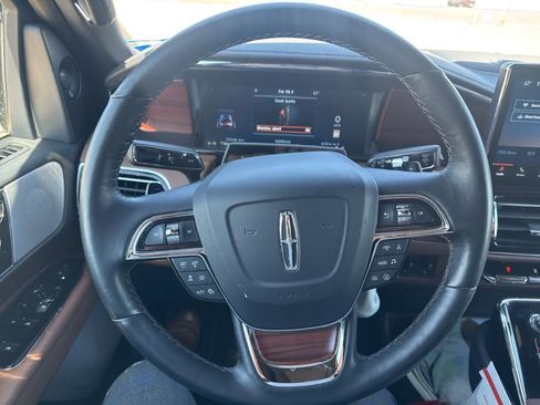 Used 2023 Lincoln Navigator L Reserve image 13