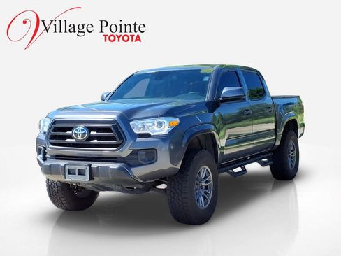 Used 2022 Toyota Tacoma SR AWD/4WD image 1