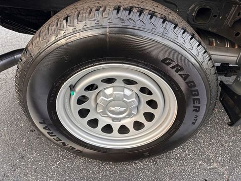 Certified 2025 Chevrolet Silverado 1500 W/T w/ WT Value Package image 13