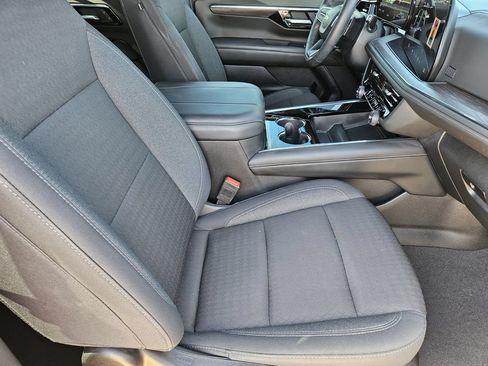 Used 2025 Chevrolet Tahoe LS AWD/4WD image 14