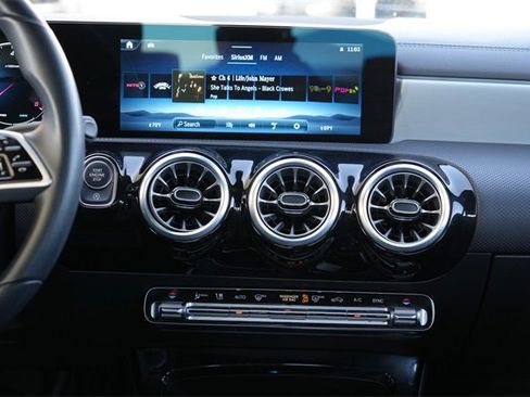 Used 2025 Mercedes-Benz CLA 250 image 14