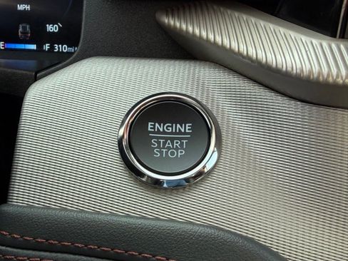 Used 2026 Ford Explorer Active RWD image 30
