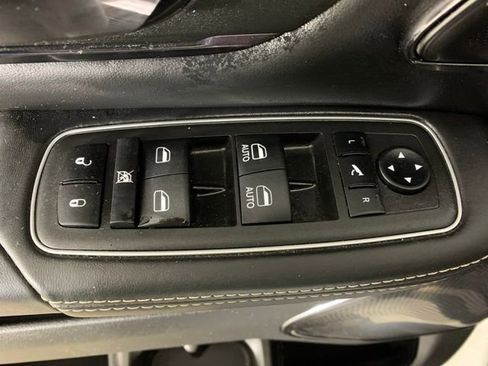 Used 2023 RAM 1500 Limited image 30