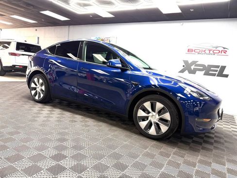 Used 2021 Tesla Model Y Long Range AWD/4WD image 2