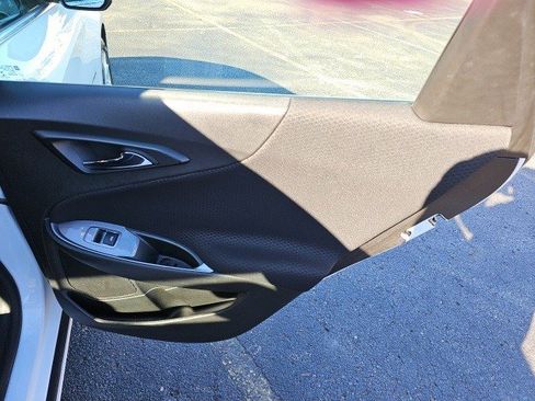Used 2023 Chevrolet Malibu LT image 17