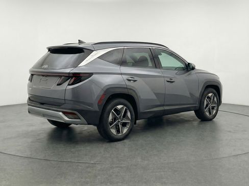 Used 2025 Hyundai Tucson SEL AWD/4WD image 9