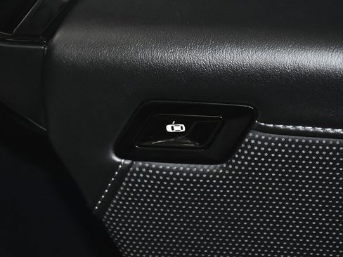 Used 2024 BMW 740i xDrive 740i xDrive image 26