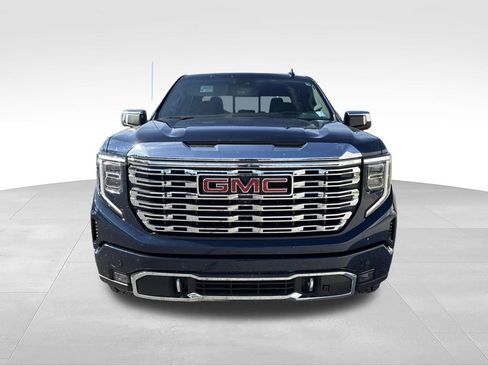 Used 2023 GMC Sierra 1500 Denali w/ Denali Reserve Package AWD/4WD image 2