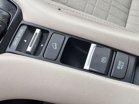 Used 2024 Honda HR-V LX image 25