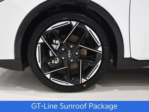 New 2025 Kia K4 GT-Line w/ GT-Line Sunroof Package image 6