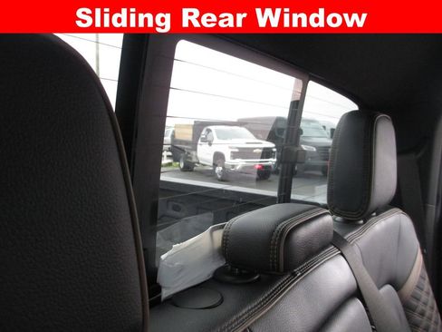Used 2024 GMC Canyon Denali AWD/4WD image 22