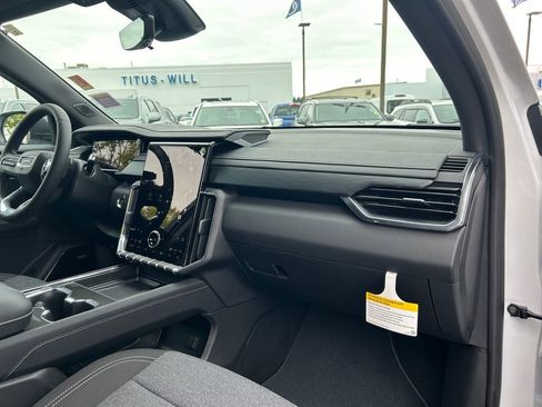 New 2026 GMC Acadia Elevation image 26