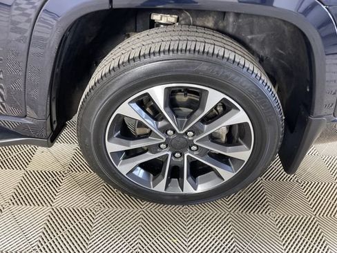 Used 2023 Jeep Grand Cherokee L Overland w/ Advanced Protech Group III AWD/4WD image 22