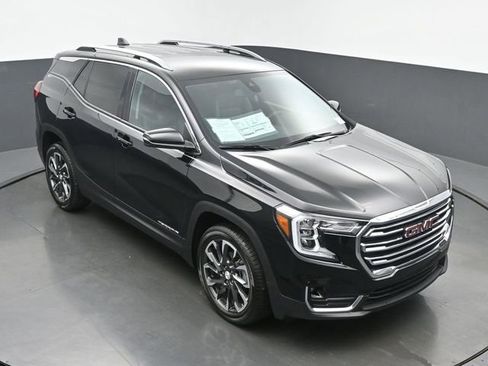 Used 2024 GMC Terrain SLT FWD image 42